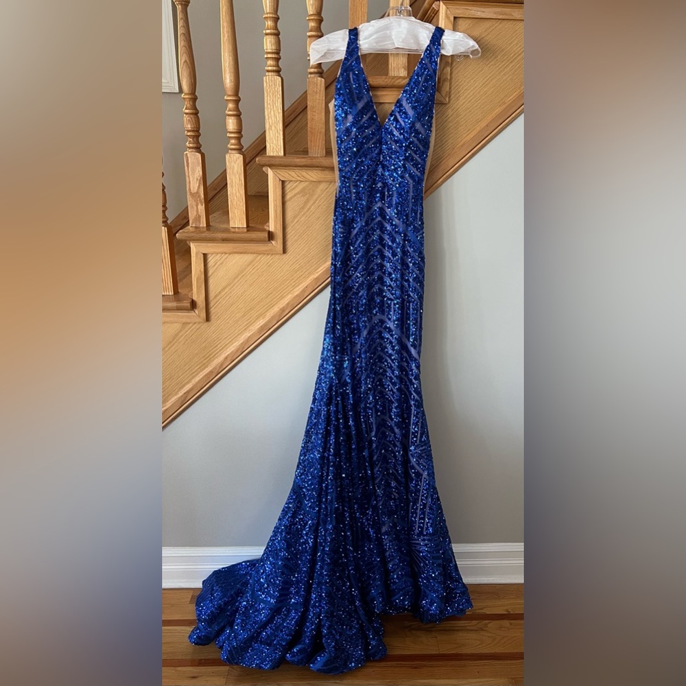 Jovani royal blue low V neck sequin stealth dress size 2